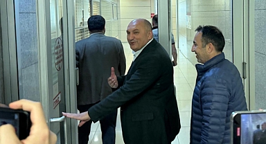 CHP Küçükçekmece Eski ilçe Başkanı ve Parti Meclisi üyesi Turgay Özcan PARA saymada