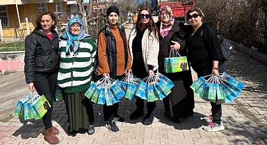 Gerze'de Ramazan İkramları: AK Parti Kadın Kollarından Hemşehrilere Sıcak İkramlar