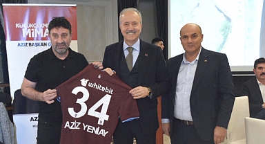 Küçükçekmece'de Nikah Sarayında Protokol Kriz sonrasında  Trabzonspor Forması Hediyesi 