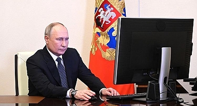 Rusya'da seçim heyecanı! Putin oyunu uzaktan kullandı