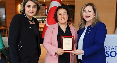Tokat’ta kadınların başarı öyküleri plaket aldı