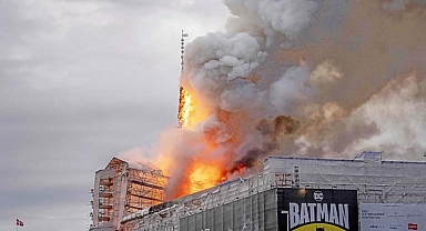 Danimarka’nın ‘Notre Dame’ı yandı