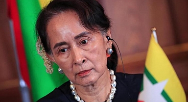 Devrik lider Suu Kyi ev hapsine alındı
