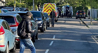 Kılıçlı saldırgan paniği! Londra ayağa kalktı...