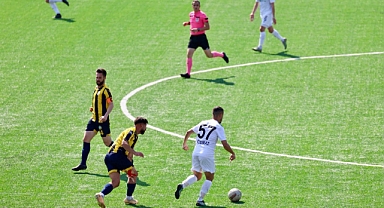 Küçükçekmece Sinopspor Kendi Seyircisi Önünde Berabere Kaldı!