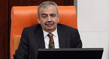 Sırrı Süreyya Önder Mecliste rahatsızlandı.