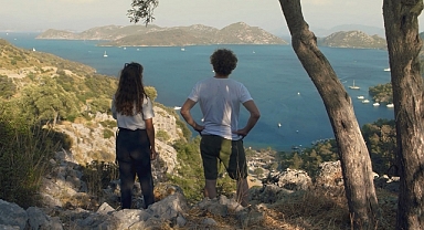 “SUYUN ÜSTÜ”,  43. İSTANBUL FİLM FESTİVALİ’NDE  ULUSAL YARIŞMA KAPSAMINDA  23-24 NİSAN’DA GÖSTERİMDE!  