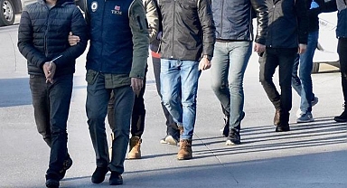 Bakan Yerlikaya duyurdu! 40 göçmen kaçakçılığı organizatörü yakalandı