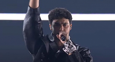 Eurovision’a Filistin ‘kefiyesiyle’ çıktı