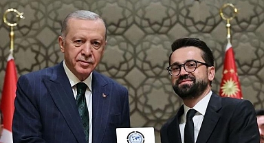 Adem Metan'a yılın dijital içerik üreticisi ödülü! Cumhurbaşkanı Erdoğan takdim etti