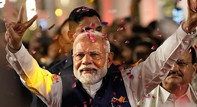 Dünyanın en büyük seçiminde sonuç belli oldu: Modi Hindistan'da 3. dönemi garantiledi