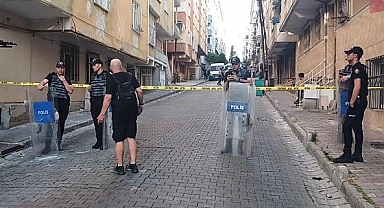 İstanbul Bahçelievler'de 7 katlı bina kısmen çöktü