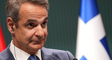 Miçotakis seçim faturasını kabineye kesti