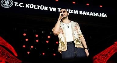 Trabzon Kültür Yolu Festivali Semicenk ile Başladı! On Binlerce Kişi Coşkuyla Eşlik Etti