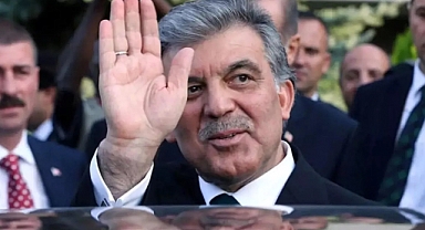 Türkiye'nin 11'nci Cumhurbaşkanı Abdullah Gül'ün yeniden aktif siyasete döneceği iddia edildi.