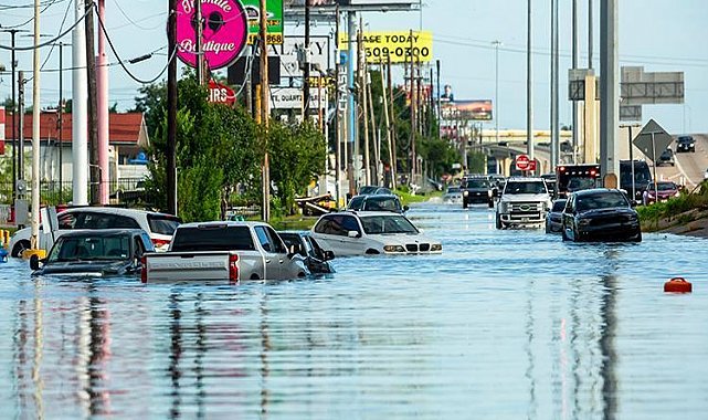 Beryl Kasırgası Texas'ı vurdu: 6 kişi öldü, 2.7 milyon hane elektriksiz kaldı