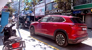 Küçükçekmece Kirazlı Sokak’ta Trafik Çilesi: Esnaf ve Vatandaşlar Mağdur