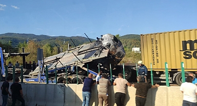 Bolu Dağı'nda Trafik Felaketi: TIR Yangını ve Çok Sayıda Araç Etkilendi