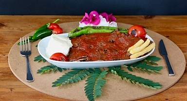 Dönerci Maydanoz Ali'den Dededen Kalma İskender Lezzeti