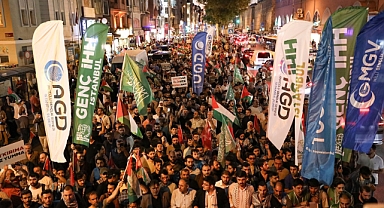 İstanbul’da on binlerce kişi Filistinli şehitler için yürüdü
