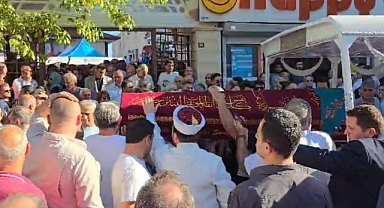Küçükçekmece'de Bir Veda: Ayşe Çebi Son Yolculuğuna Uğurlandı