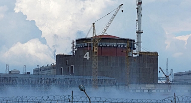 Rusya'dan Zaporijya açıklaması! Nükleer santralin soğutma sisteminde yangın çıktı
