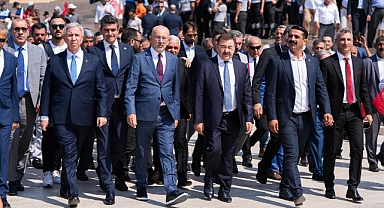 Sakarya Meydan Muharebesi'nin 103. Yılı Anma Etkinlikleri Anıtkabir Ziyaretiyle Başladı