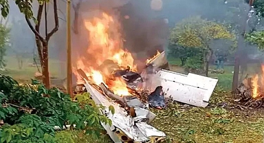 Tayland'da uçak bir evin üstüne düştü, pilot hayatını kaybetti