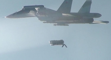 Ukrayna'dan Rus askeri üssüne saldırı: Su-34 uçağı imha edildi