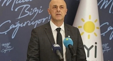 İYİ Parti'de İstifa Dalgası Sürüyor: İzmir Milletvekili Ümit Özlale Partisinden Ayrıldı
