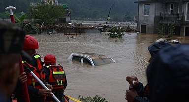 Nepal'de heyelan ve sel felaketi: 100 ölü