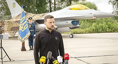 Zelenski F-16 faturasını komutana kesti