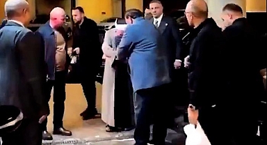 Cübbeli Ahmet Hoca, Alaattin Çakıcı'nın elini öpmeye çalıştı iddası