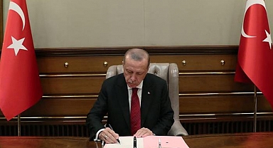 Cumhurbaşkanı Erdoğan İmzadı: Atama ve Görevden Alma Kararları Resmi Gazete'de Yayımlandı