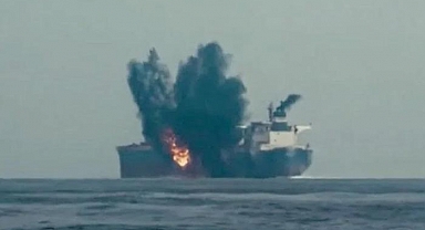 İngiliz Petrol Tankerine Bomba Yüklü Tekneyle Saldırı!
