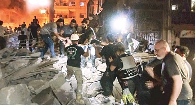 İsrail Üç Cephede Saldırıyor: Gazze, Beyrut ve Suriye'deki Hedeflere Hava Saldırıları