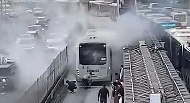İstanbul'da Toplu Taşıma Güvenliği Tartışılıyor: Sefaköy'de Metrobüs Yangını Panik Yarattı