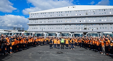 İstanbul'un en büyük temizlik filosu Esenyurt'ta hizmete başladı:  Günde bin 100 ton Atık toplanıyor