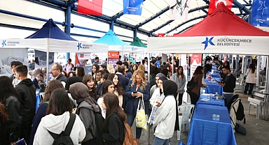 Küçükçekmece Belediyesi İş Arayan ve İşverenleri Bir Araya Getirdi