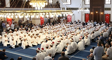 Küçükçekmece'de 180 Hafız İçin Görkemli İcazet Merasimi yapıldı.