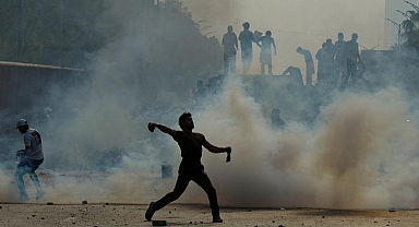 Pakistan’da Imran Khan Protestoları: İslamabad'da Çatışmalar Sürüyor