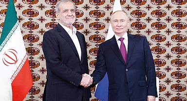 Tahran Yeni Destek Arayışında: Pezeşkiyan ve Putin İlk Zirvesini Aşkabat’ta Gerçekleştirdi