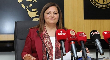 CHP’li Burcu Köksal’dan dikkat çeken ‘Esenyurt’ paylaşımı.