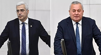 Demokrat Parti'de Deprem: Cemal Enginyurt ve Salih Uzun İstifa Etti