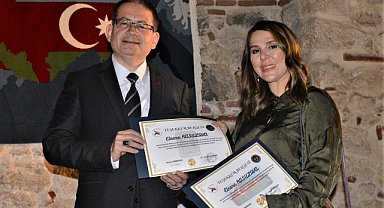 Elnara Rasulova'nın Kişisel Halı Sergisi, Ortaköy Kethuda Hamamı'nda Sanatseverlerle Buluştu 