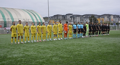 Küçükçekmece Sinopspor ve Ayvalıkgücü Belediyespor: 0-0