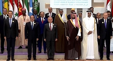 Riyad'da tarihi an! Cumhurbaşkanı Erdoğan ile Esad yıllar sonra aynı karede