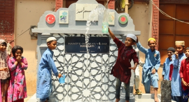 Bangladeş Halkından Türkiye’ye Teşekkür