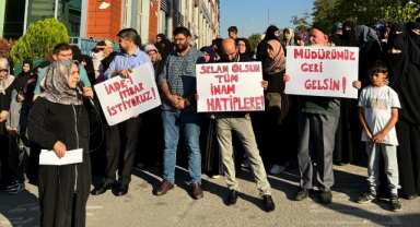Bursa'da Velilerden İmam Hatip Okul Müdürüne Destek: