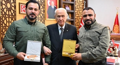 MHP sosyal medyadan duyurdu! Bahçeli, Suriye'den gelen heyeti kabul etti